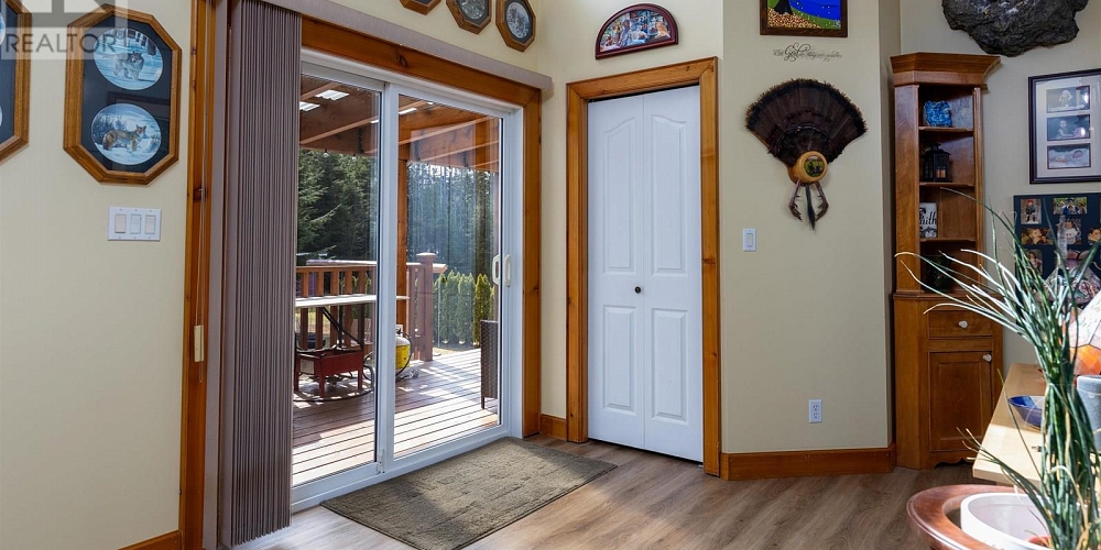 3009 SOLOMON WAY Terrace Photo 5 3009 SOLOMON WAY Terrace Photo 5